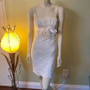 “New Arrivals” Brand-new Women’s white lace dress In Size S My Michelle.